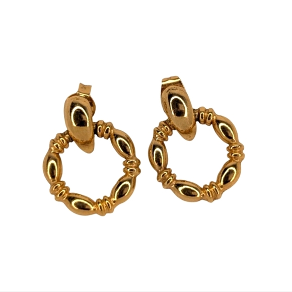 VINTAGE Delicate Gold Post Circle Door Knocker Classic Earrings Door Knocker - Picture 2 of 10